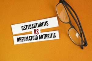Text on screen “Osteoarthritis vs Rheumatoid Arthritis”